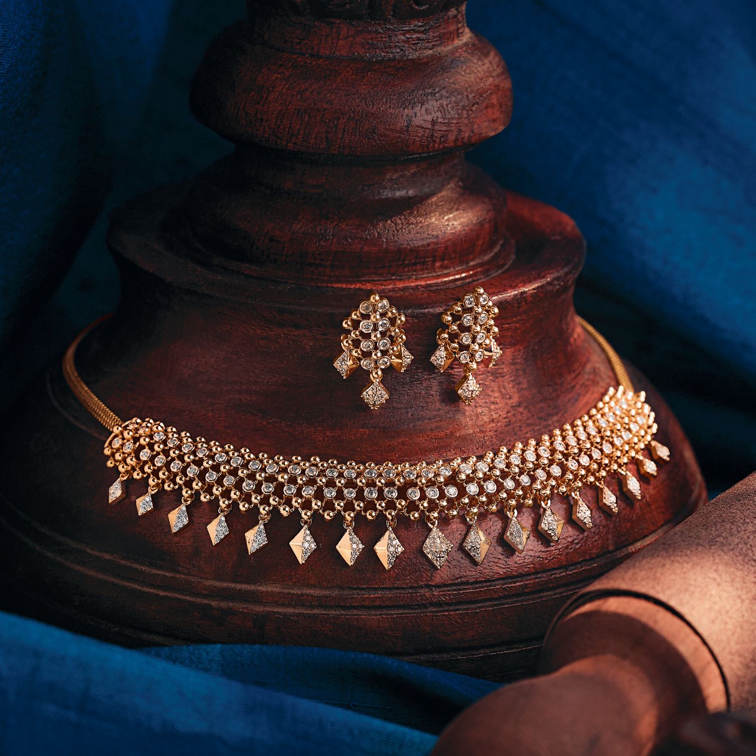 Stylish name pendent - Nabin and nabin jewellers