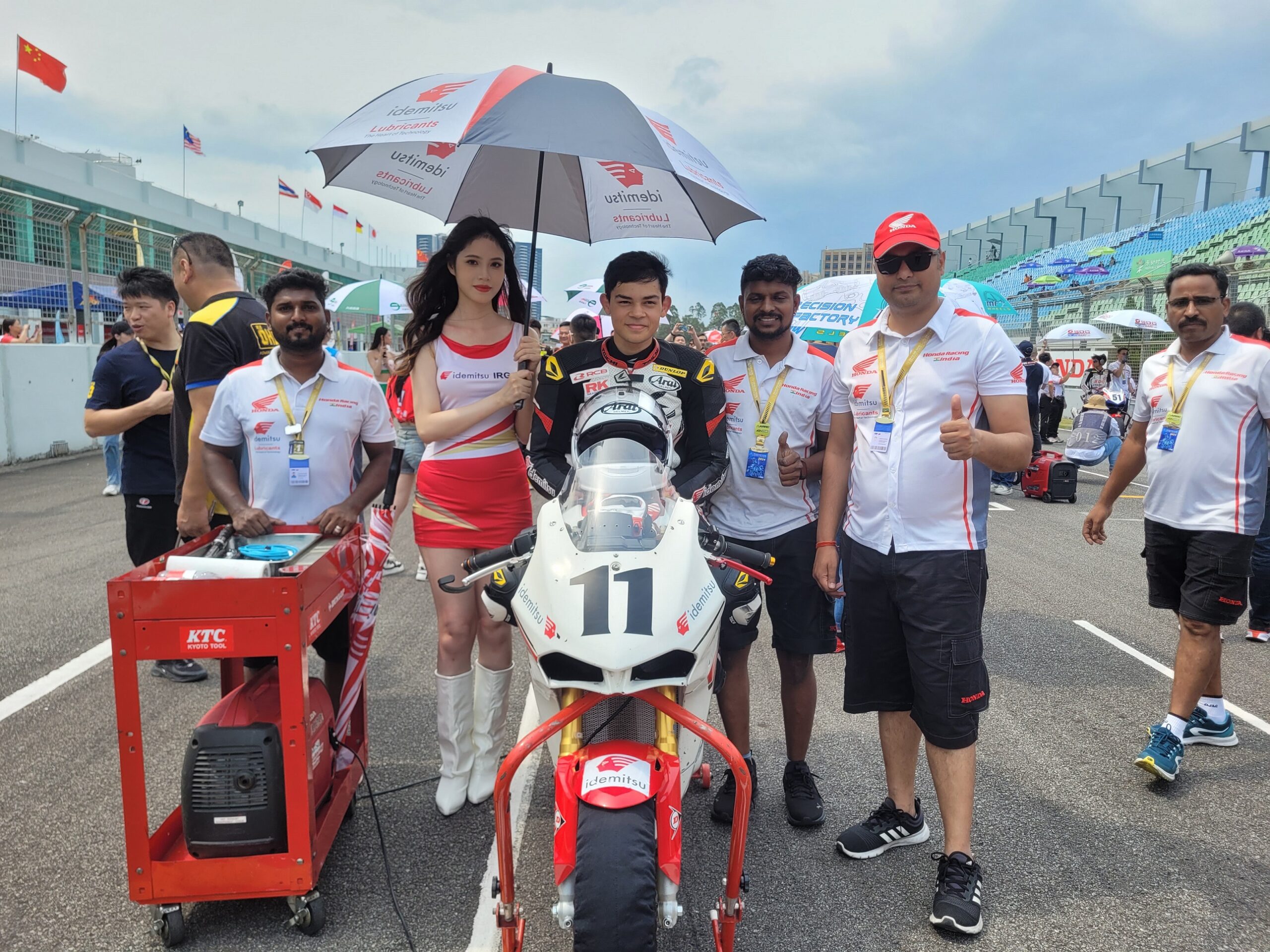 IDEMITSU Honda Racing India rider Kavin Quintal in Race 1 of Rd2 of 2024 FIM ARRC in China